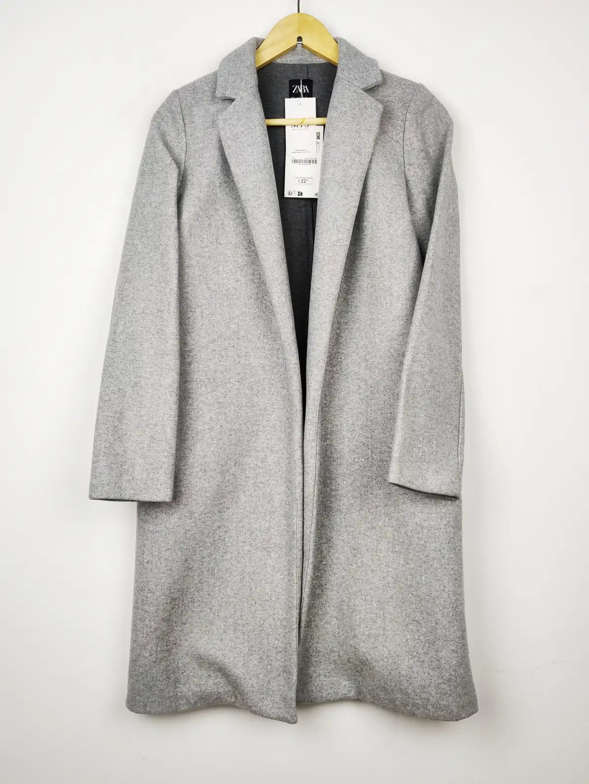 Buy online pre-used pre-loved 100% authentic & Original branded Zara (WC-3469) available in Pakistan. Top international brands avilable.