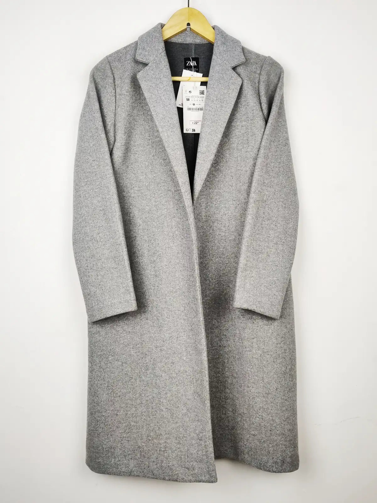 Buy online pre-used pre-loved 100% authentic & Original branded Zara (WC-3474) available in Pakistan. Top international brands avilable.