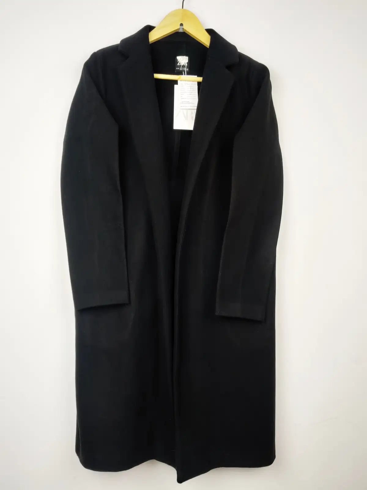 Buy online pre-used pre-loved 100% authentic & Original branded Zara (WC-3483) available in Pakistan. Top international brands avilable.