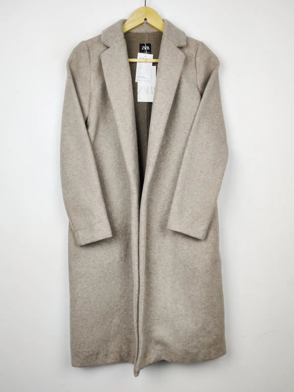 Buy online pre-used pre-loved 100% authentic & Original branded Zara (WC-3487) available in Pakistan. Top international brands avilable.