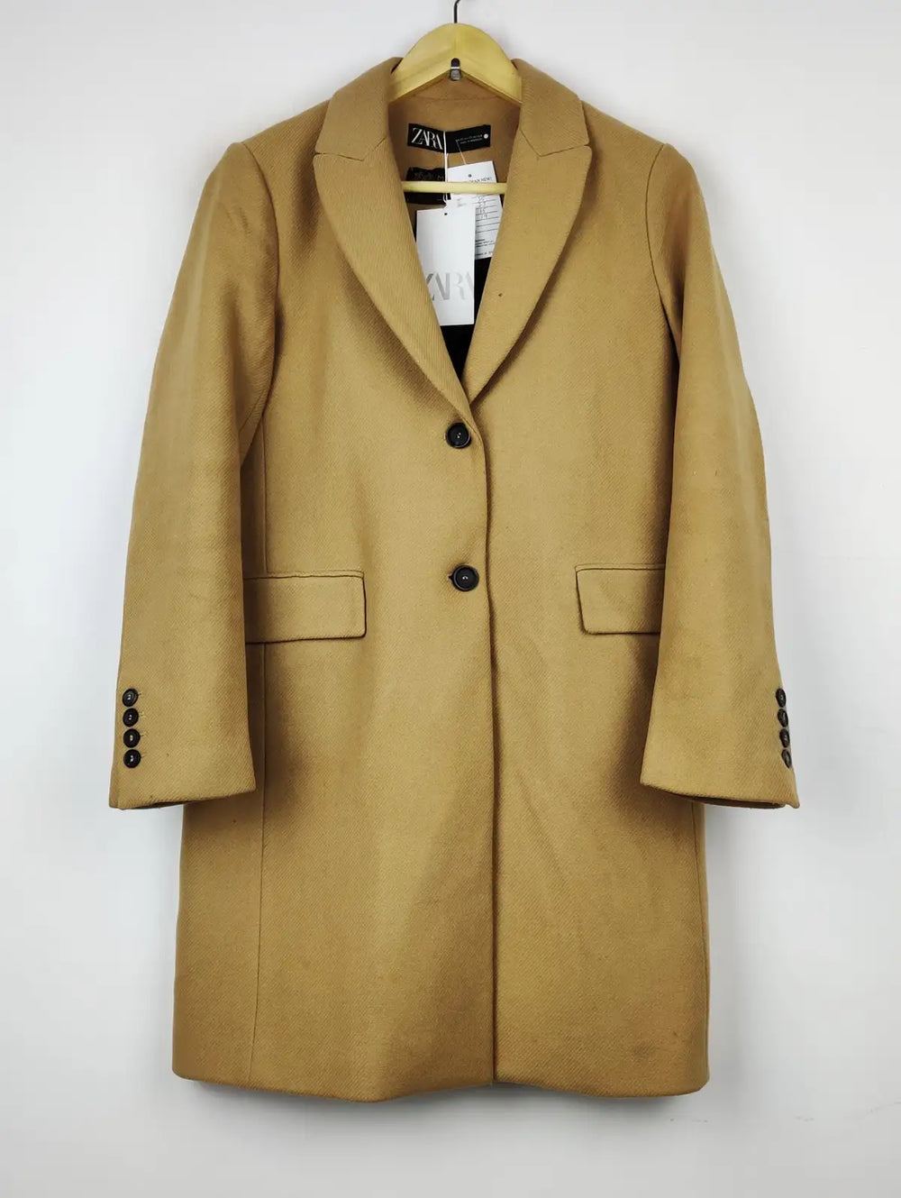 Buy online pre-used pre-loved 100% authentic & Original branded Zara (WC-3524) available in Pakistan. Top international brands avilable.