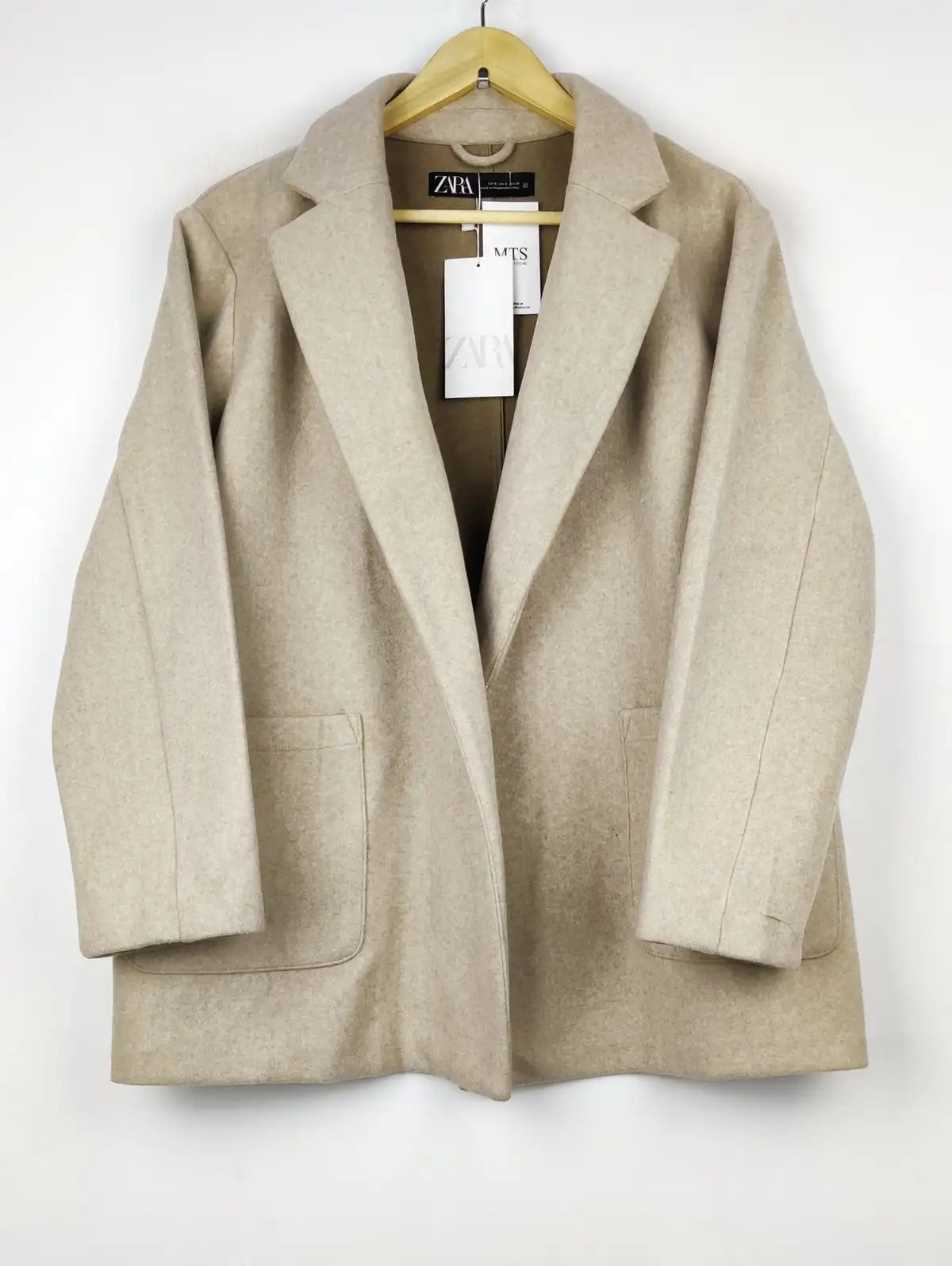 Buy online pre-used pre-loved 100% authentic & Original branded Zara (WC-3526) available in Pakistan. Top international brands avilable.