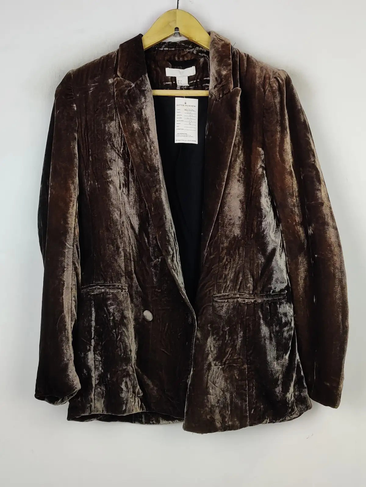 Buy online pre-used pre-loved 100% authentic & Original branded H&M (WC-3590) available in Pakistan. Top international brands avilable.