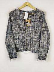 Buy online pre-used pre-loved 100% authentic & Original branded Vero Moda (WC-3702) available in Pakistan. Top international brands avilable.