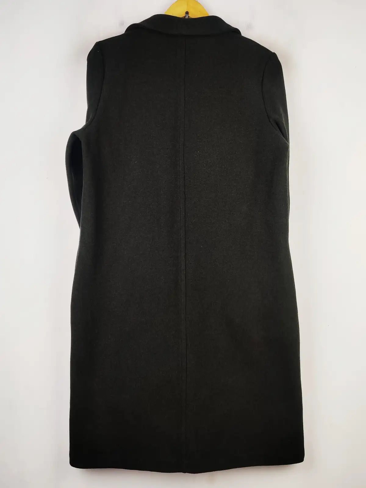Zara (WC-4073)