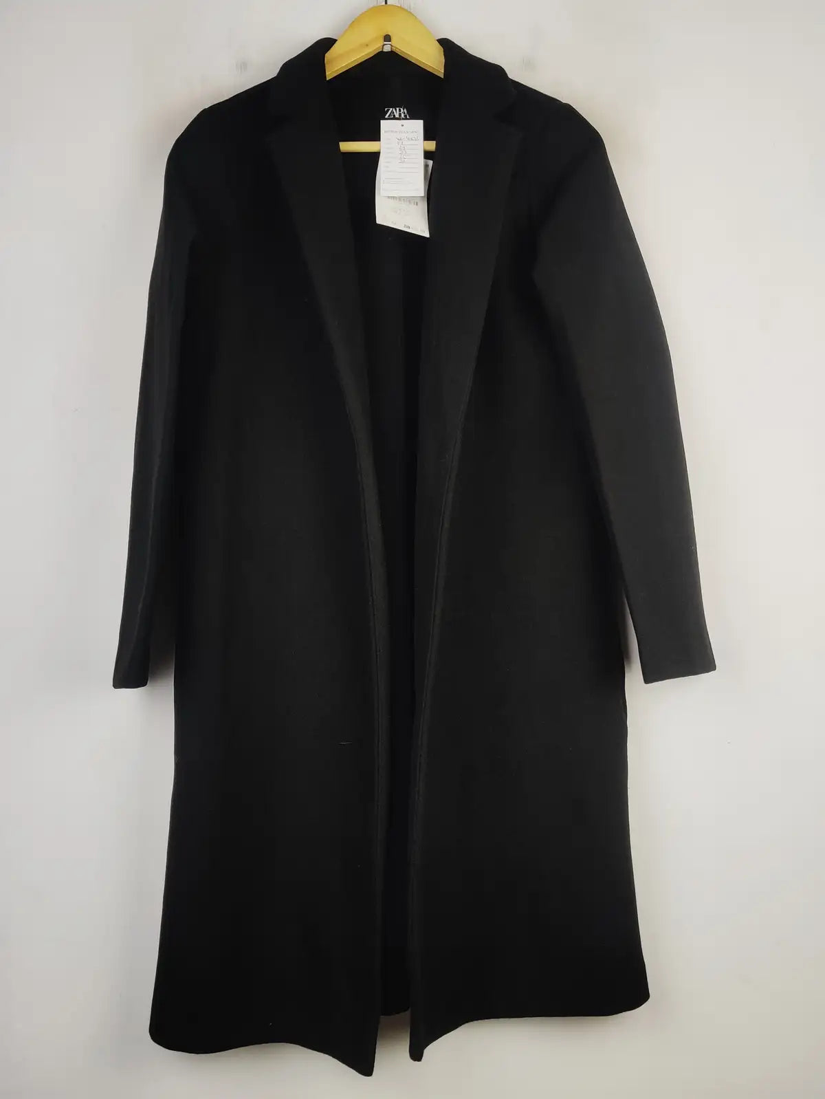 Buy online pre-used pre-loved 100% authentic & Original branded Zara (WC-4076) available in Pakistan. Top international brands avilable.