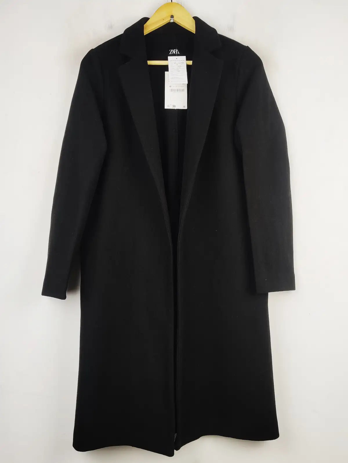 Buy online pre-used pre-loved 100% authentic & Original branded Zara (WC-4079) available in Pakistan. Top international brands avilable.
