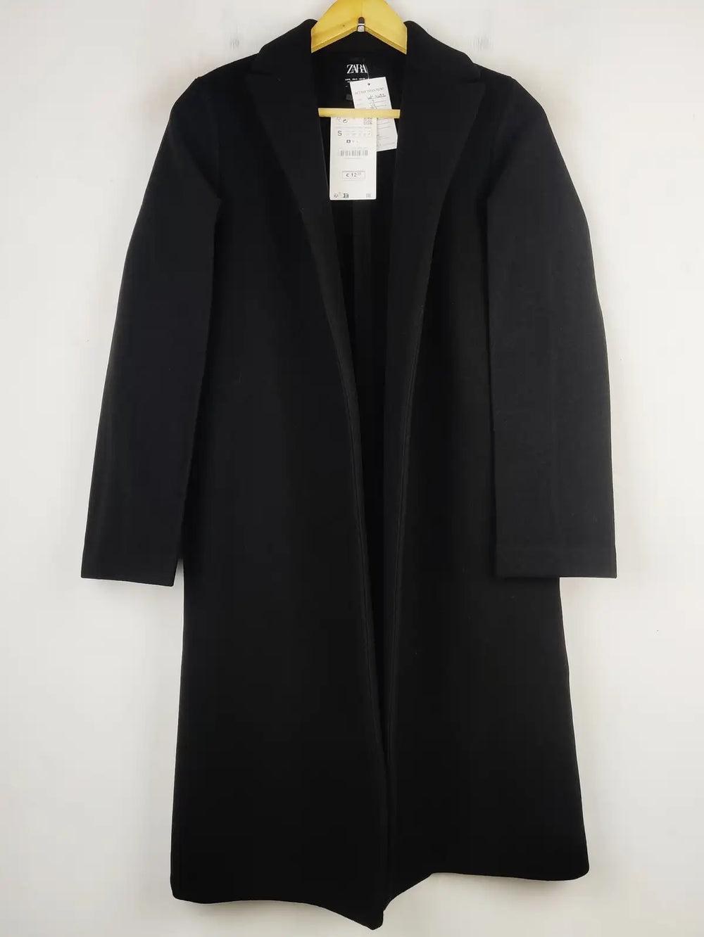 Buy online pre-used pre-loved 100% authentic & Original branded Zara (WC-4082) available in Pakistan. Top international brands avilable.