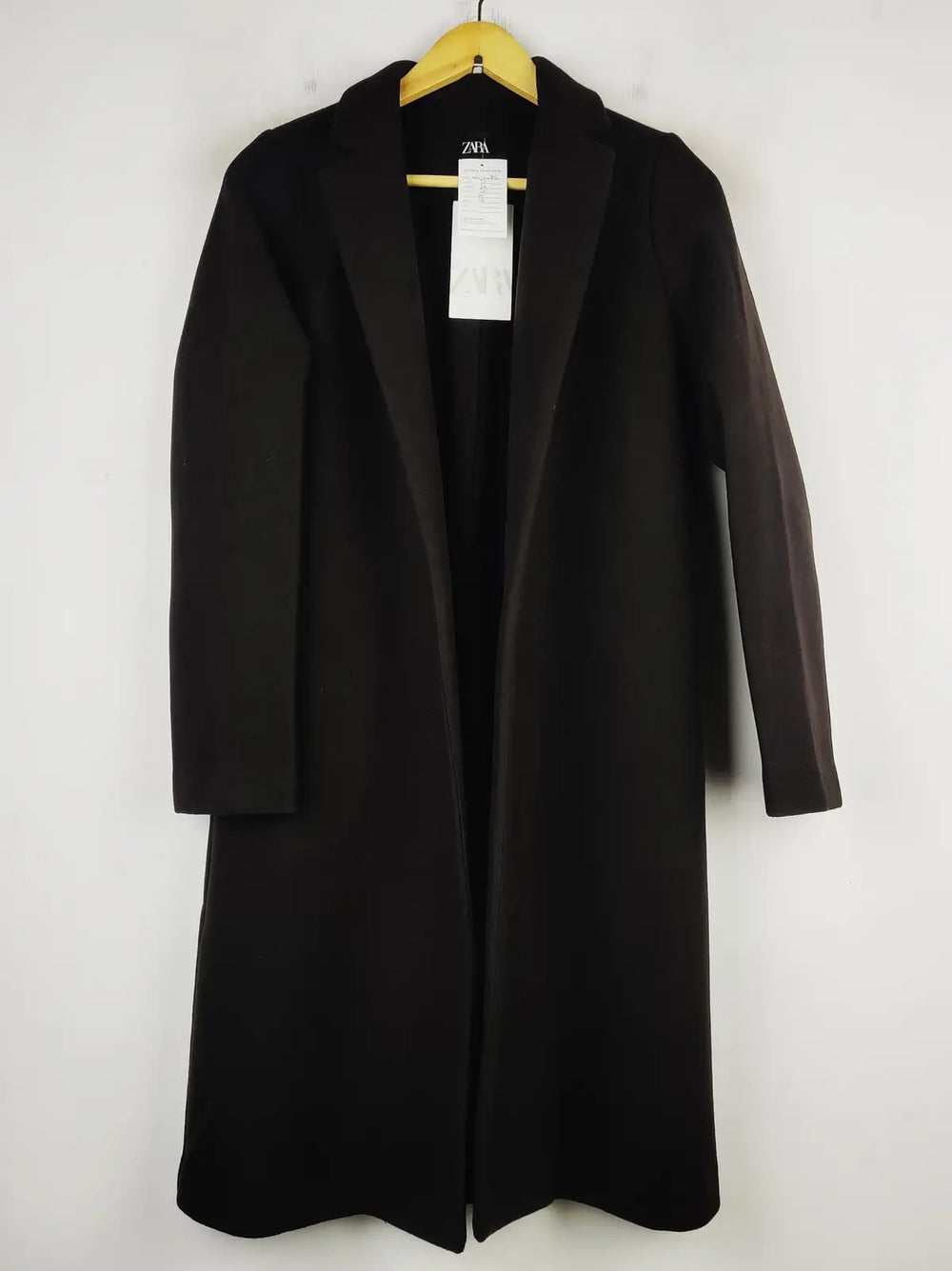 Buy online pre-used pre-loved 100% authentic & Original branded Zara (WC-4085) available in Pakistan. Top international brands avilable.