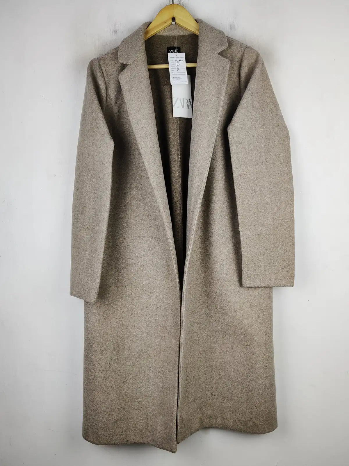 Buy online pre-used pre-loved 100% authentic & Original branded Zara (WC-4086) available in Pakistan. Top international brands avilable.
