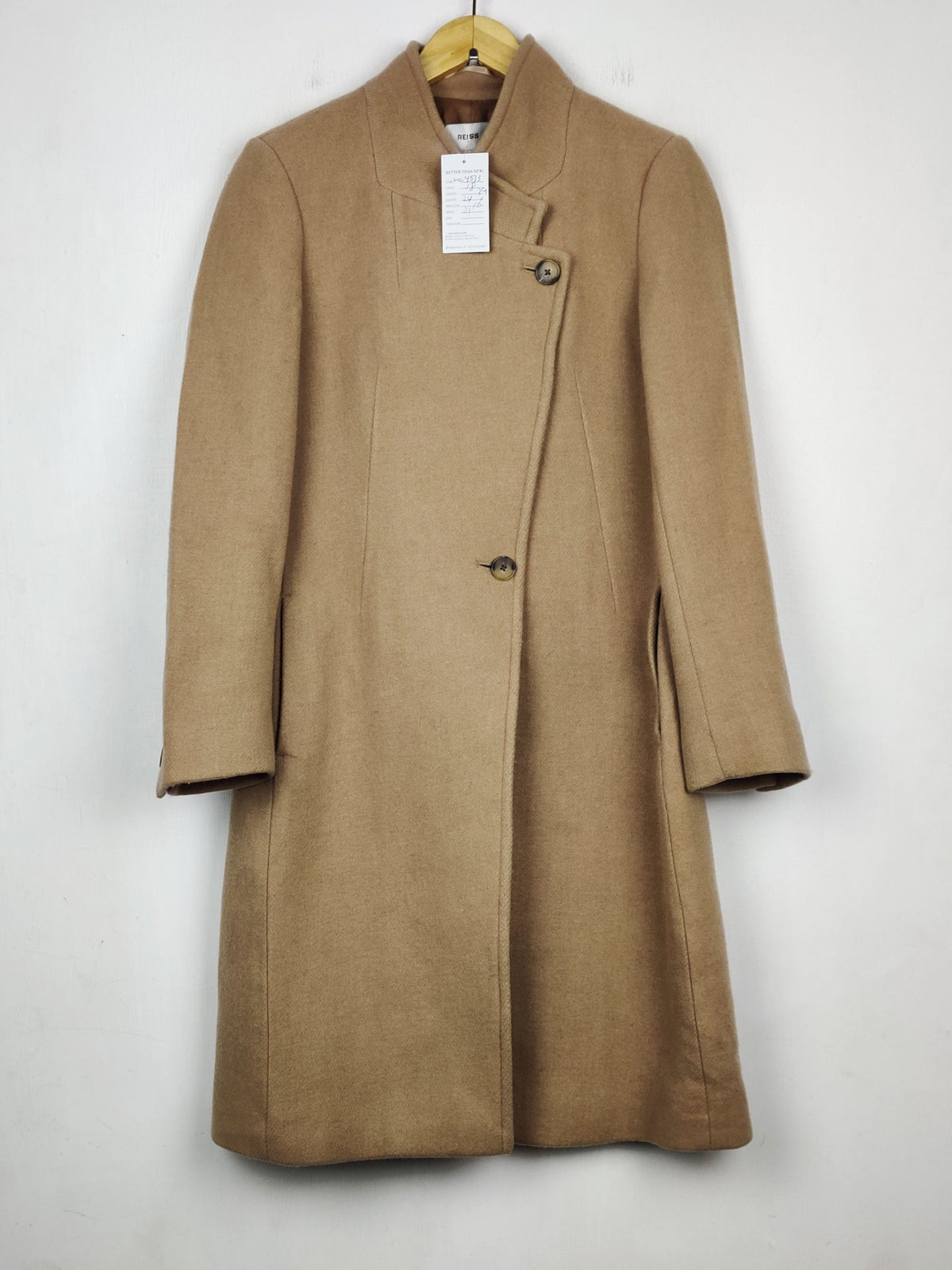 Buy online pre-used pre-loved 100% authentic & Original branded Reiss (WC-4513) available in Pakistan. Top international brands avilable.