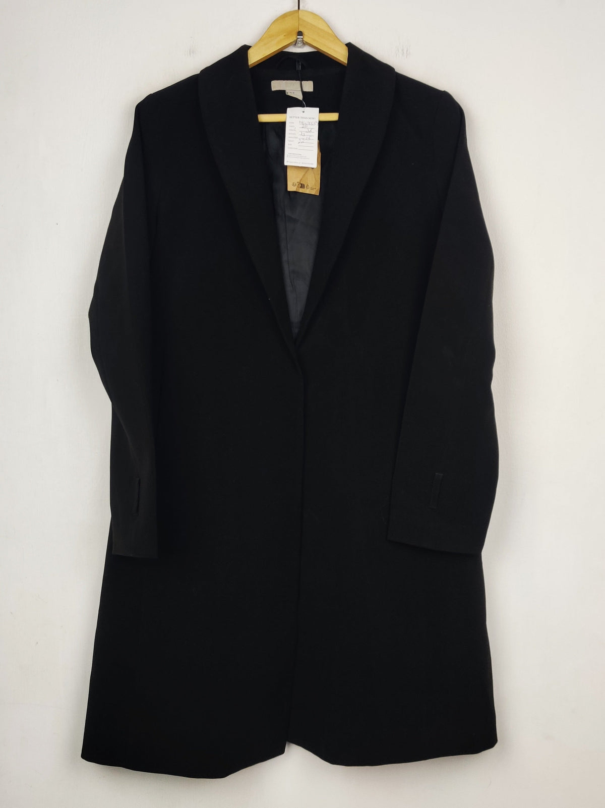 Buy online pre-used pre-loved 100% authentic & Original branded H&M (WC-4557) available in Pakistan. Top international brands avilable.