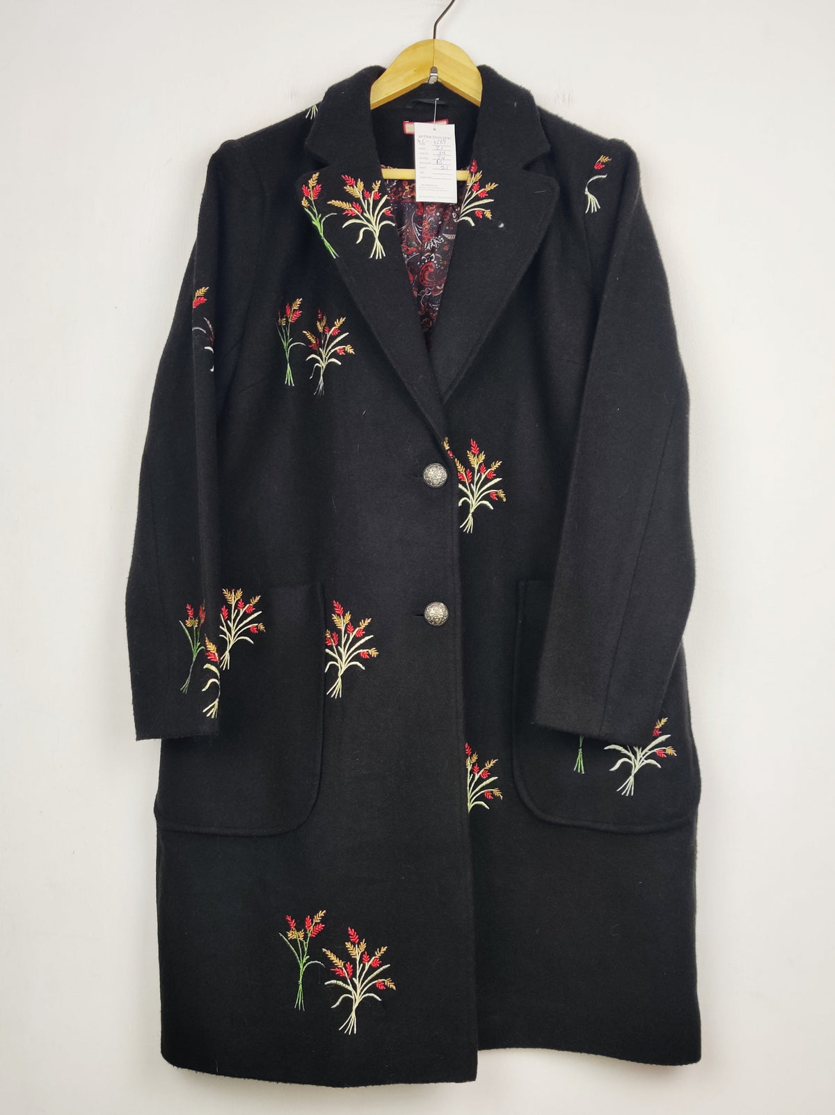 Buy online pre-used pre-loved 100% authentic & Original branded Unknown Brand (WC-4569) available in Pakistan. Top international brands avilable.
