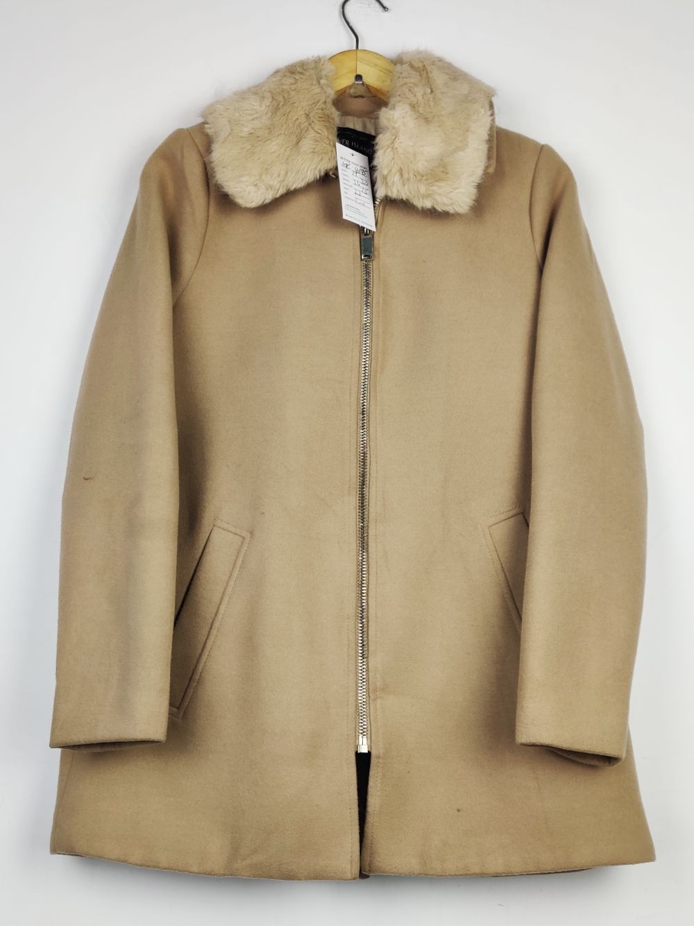 River Island (WC-4695)