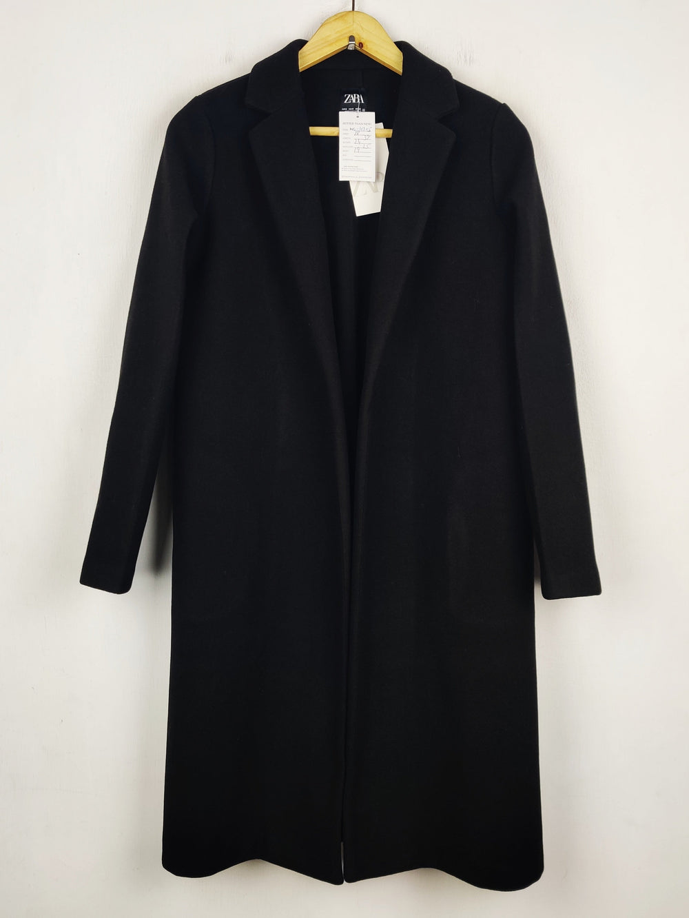 Buy online pre-used pre-loved 100% authentic & Original branded Zara (WC-4705) available in Pakistan. Top international brands avilable.