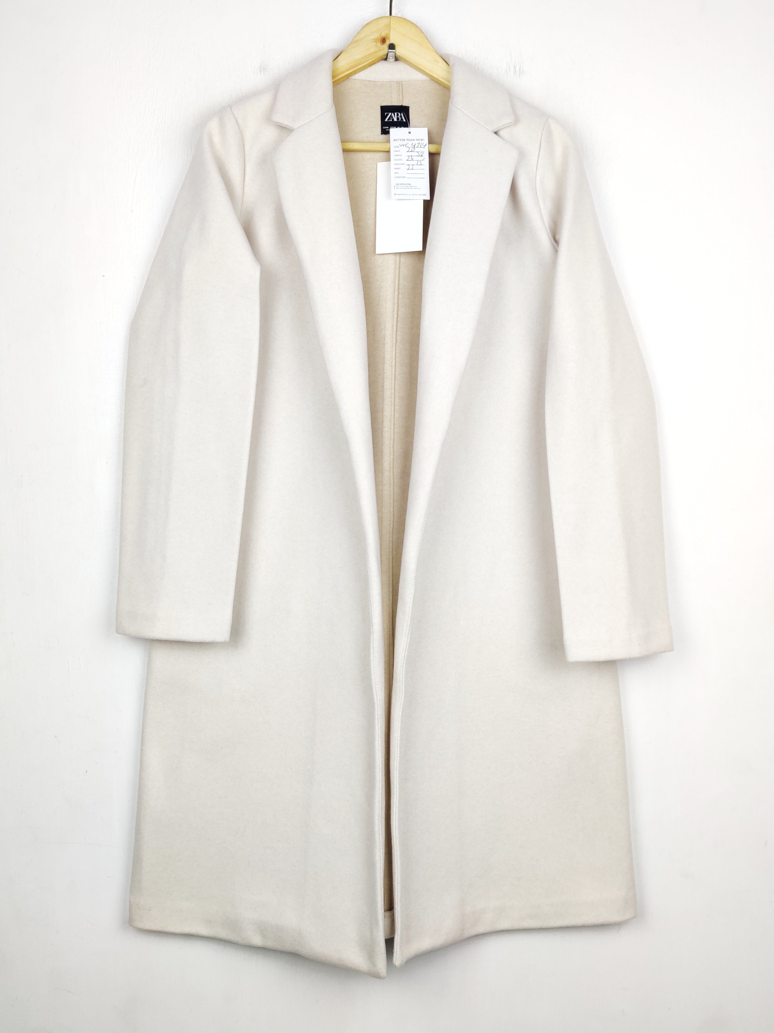 Buy online pre-used pre-loved 100% authentic & Original branded Zara (WC-4714) available in Pakistan. Top international brands avilable.