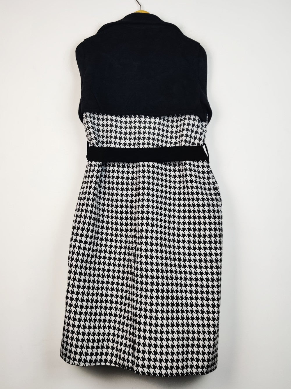 River Island (WC-4891)