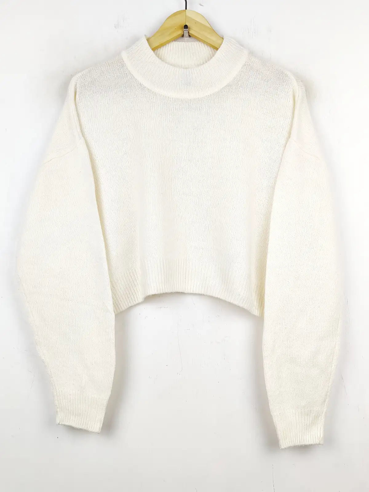 Buy online pre-used pre-loved 100% authentic & Original branded H&M (WCT-1006) available in Pakistan. Top international brands avilable.