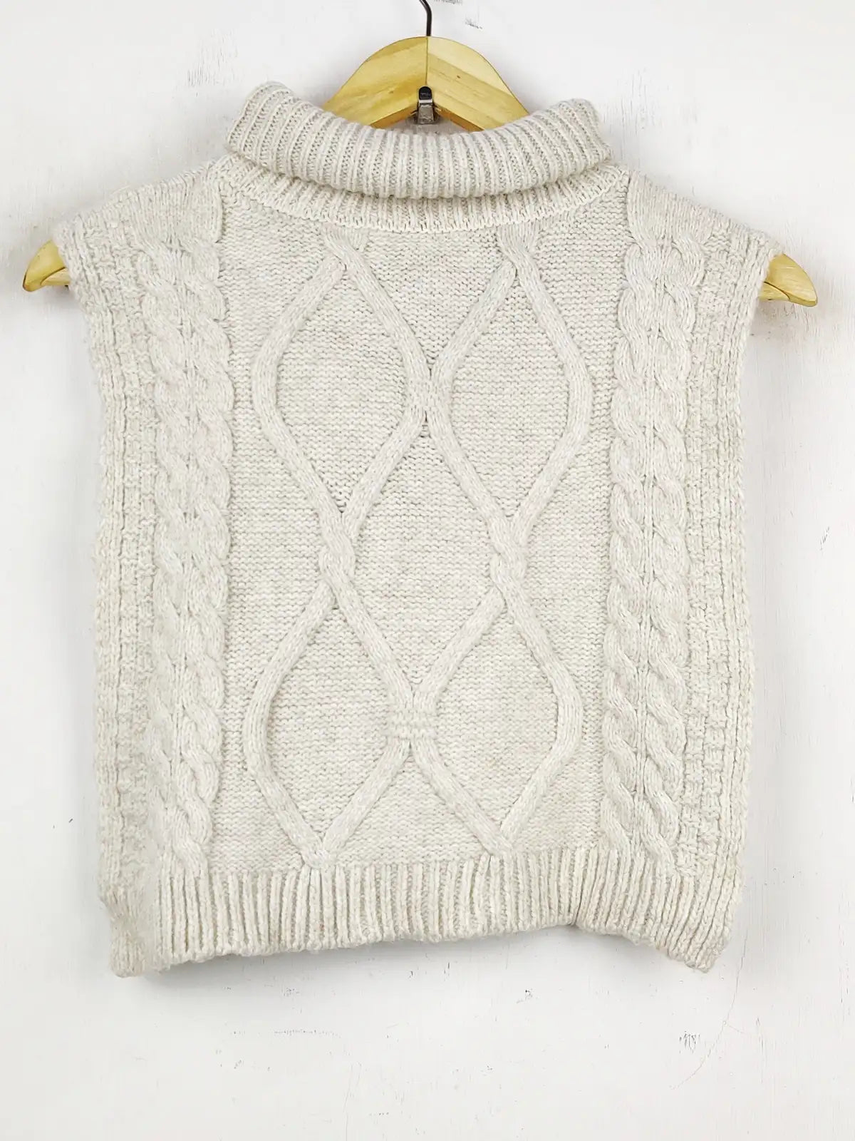 Buy online pre-used pre-loved 100% authentic & Original branded Primark (WCT-1048) available in Pakistan. Top international brands avilable.