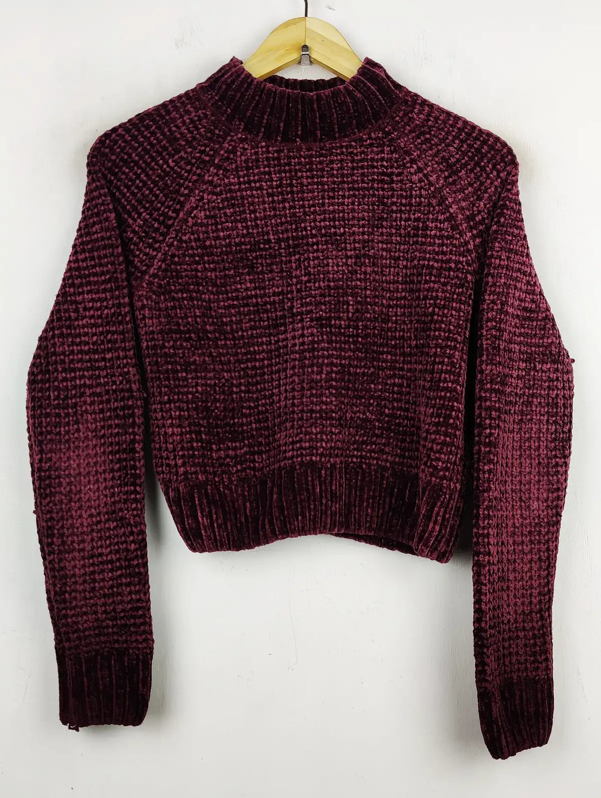 Buy online pre-used pre-loved 100% authentic & Original branded H&M (WCT-1100) available in Pakistan. Top international brands avilable.