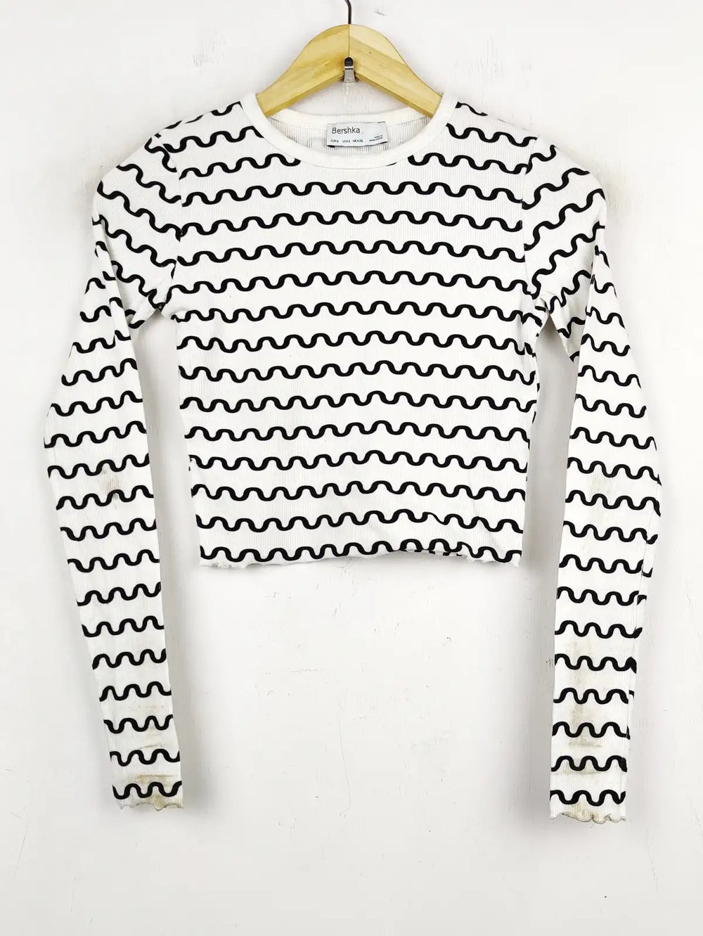 Buy online pre-used pre-loved 100% authentic & Original branded Bershka (WCT-1114) available in Pakistan. Top international brands avilable.