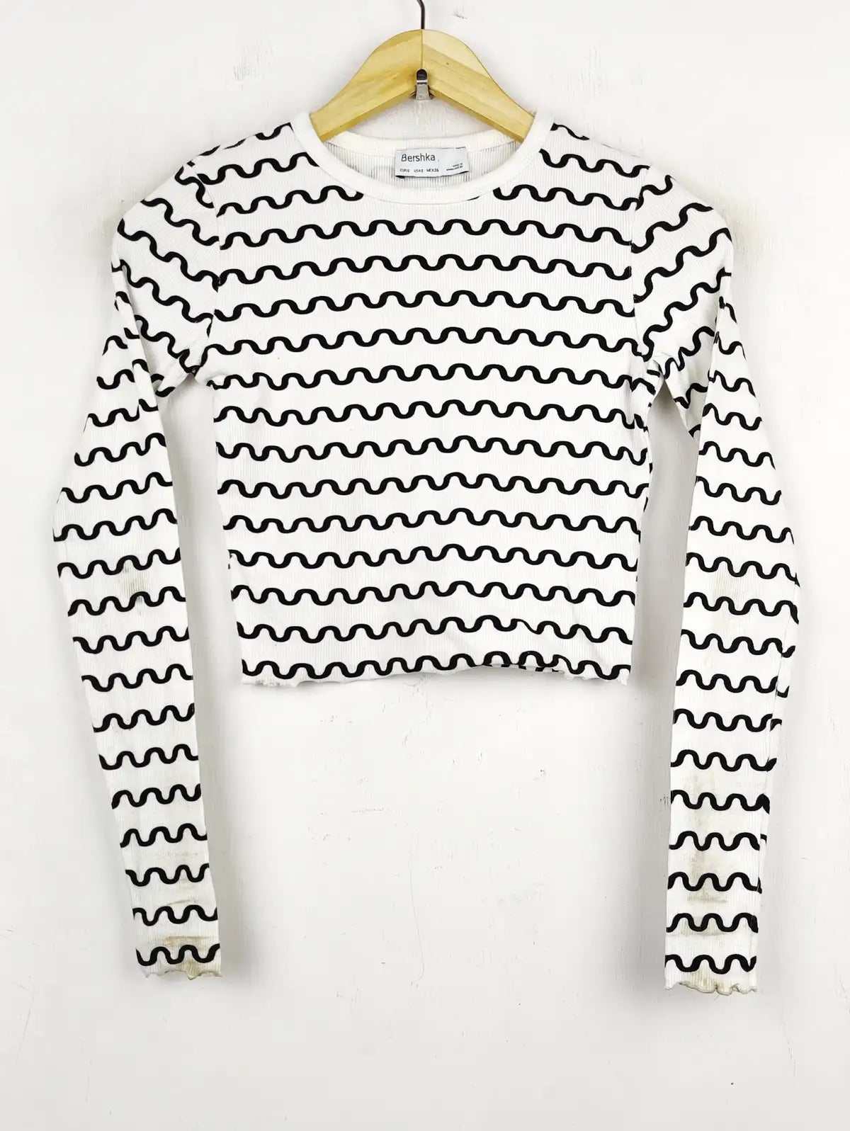 Buy online pre-used pre-loved 100% authentic & Original branded Bershka (WCT-1114) available in Pakistan. Top international brands avilable.