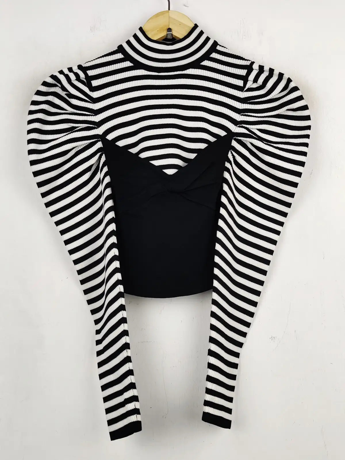 Buy online pre-used pre-loved 100% authentic & Original branded Zara (WCT-1160) available in Pakistan. Top international brands avilable.