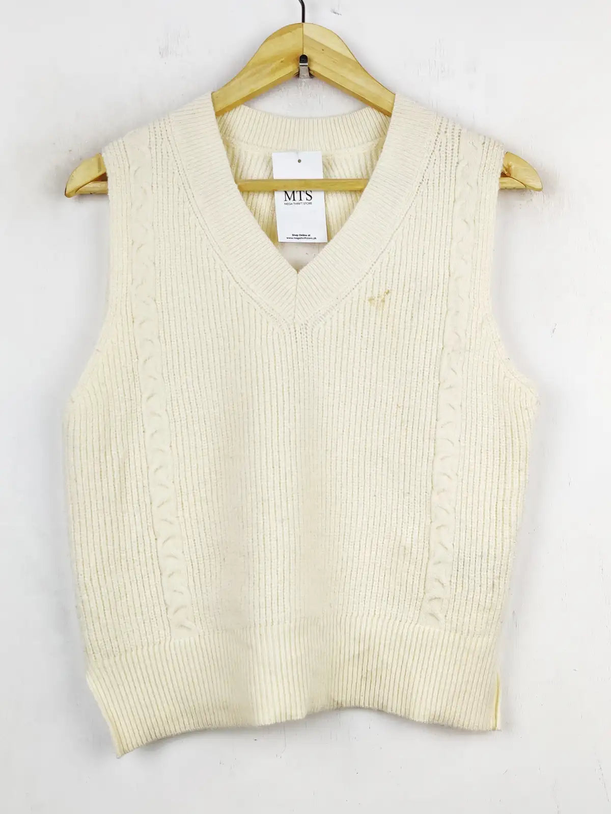 Buy online pre-used pre-loved 100% authentic & Original branded Shein (WCT-1174) available in Pakistan. Top international brands avilable.