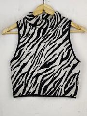 Buy online pre-used pre-loved 100% authentic & Original branded Bershka (WCT-1175) available in Pakistan. Top international brands avilable.