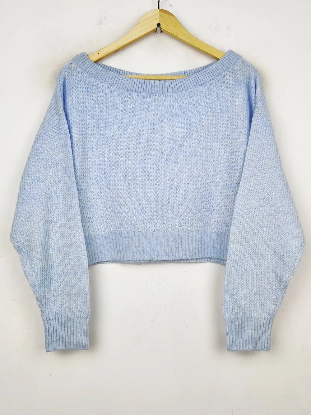Buy online pre-used pre-loved 100% authentic & Original branded H&M (WCT-1182) available in Pakistan. Top international brands avilable.