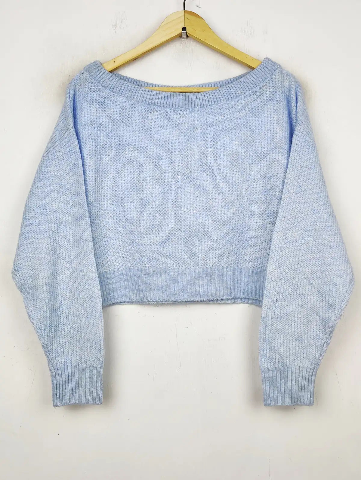 Buy online pre-used pre-loved 100% authentic & Original branded H&M (WCT-1182) available in Pakistan. Top international brands avilable.