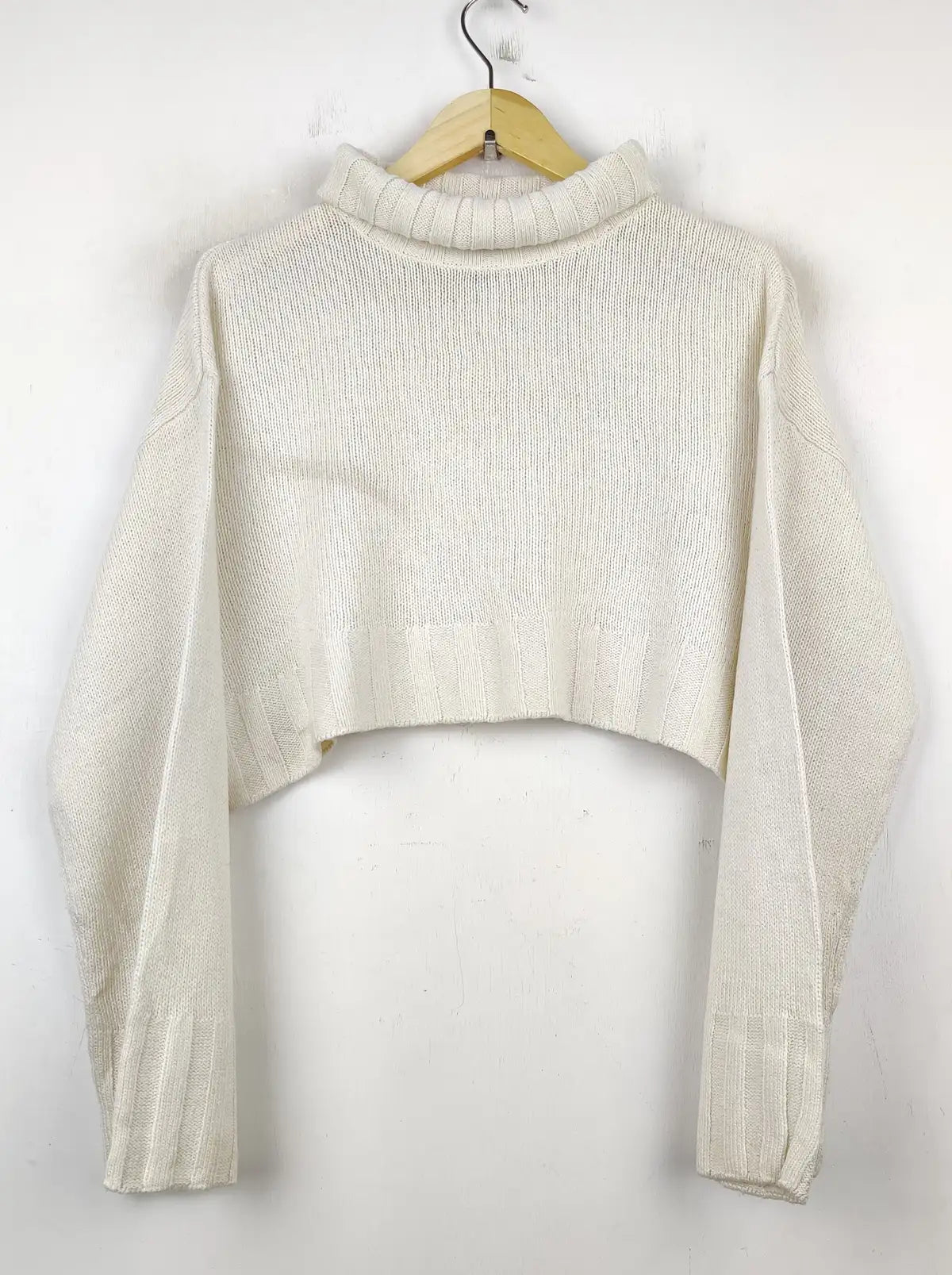 Buy online pre-used pre-loved 100% authentic & Original branded H&M (WCT-1263) available in Pakistan. Top international brands avilable.