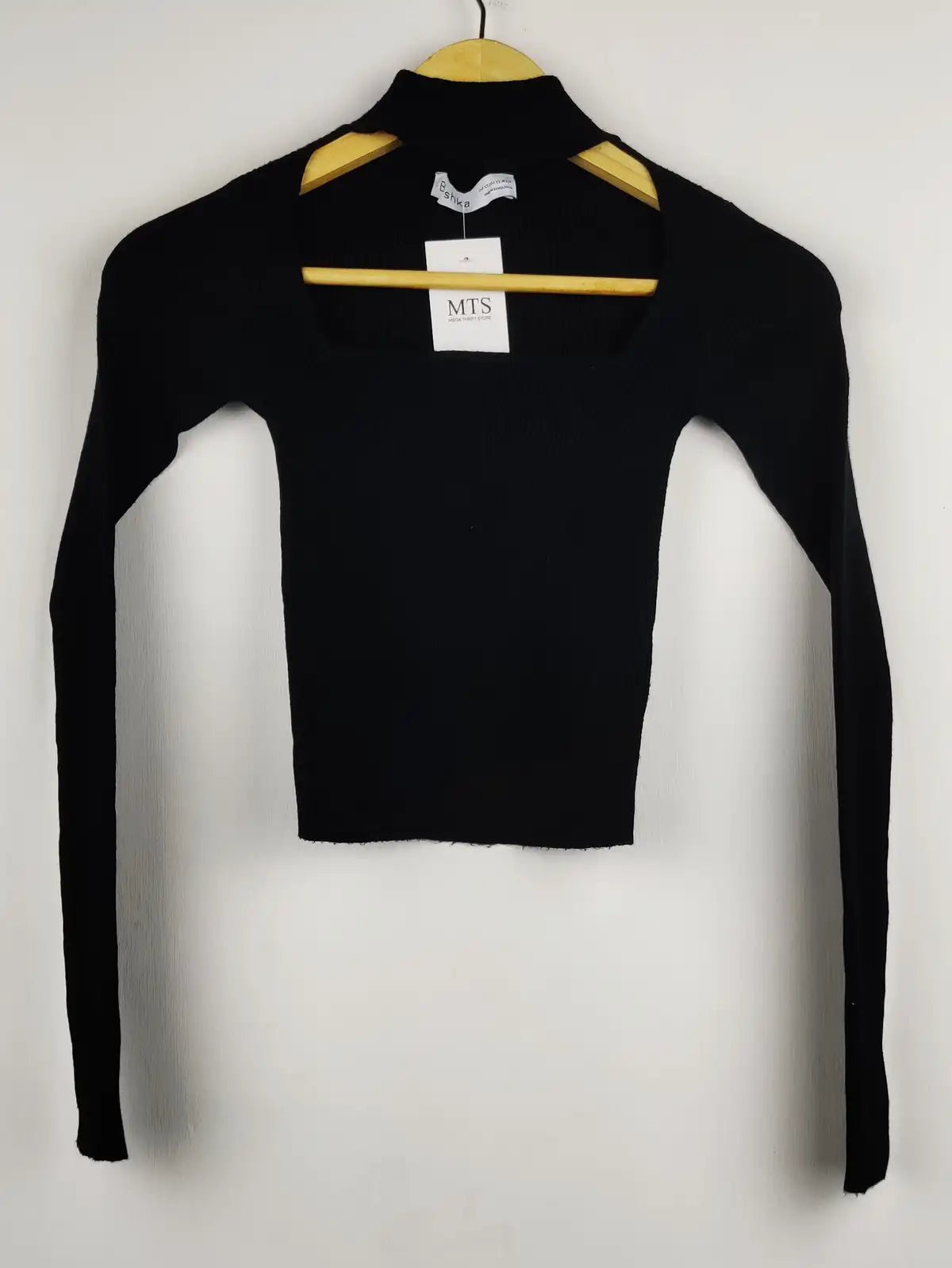 Buy online pre-used pre-loved 100% authentic & Original branded Bershka (WCT-1364) available in Pakistan. Top international brands avilable.