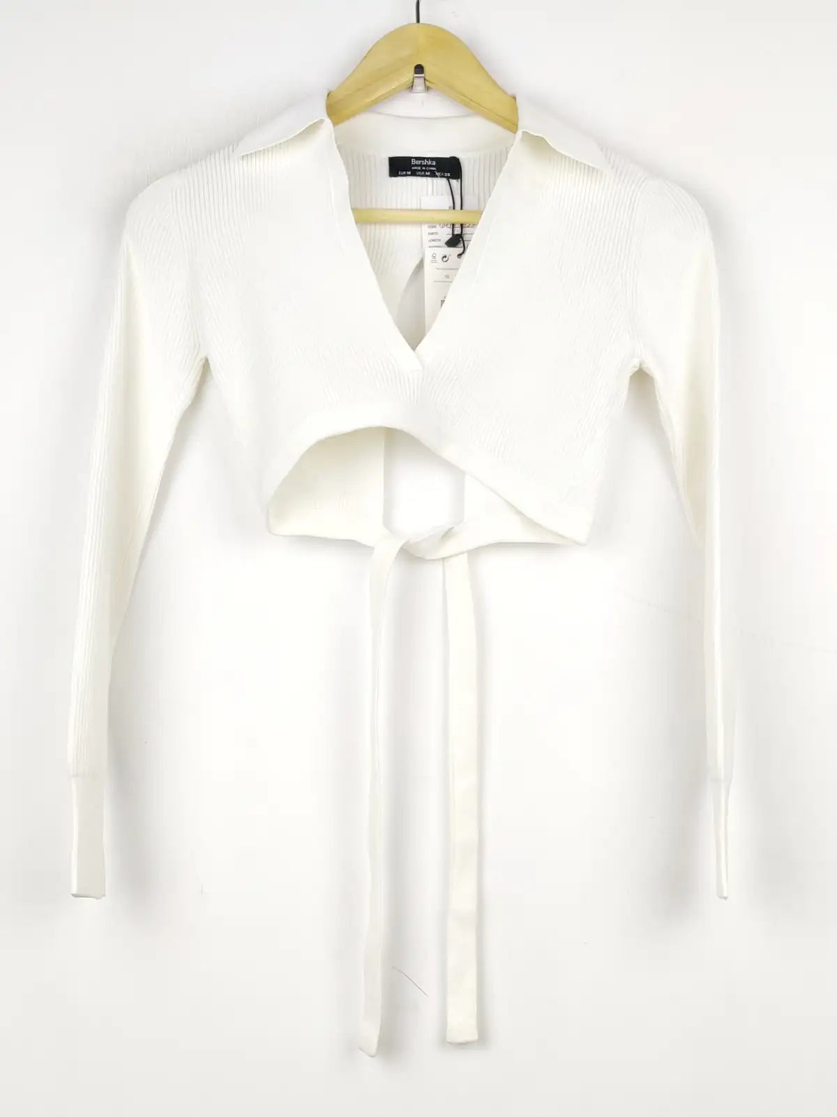 Buy online pre-used pre-loved 100% authentic & Original branded Bershka (WCT-1428) available in Pakistan. Top international brands avilable.