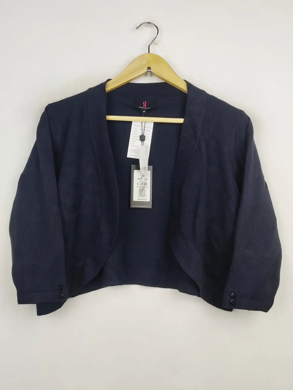 Buy online pre-used pre-loved 100% authentic & Original branded Simo Jeffrey (WCT-1466) available in Pakistan. Top international brands avilable.