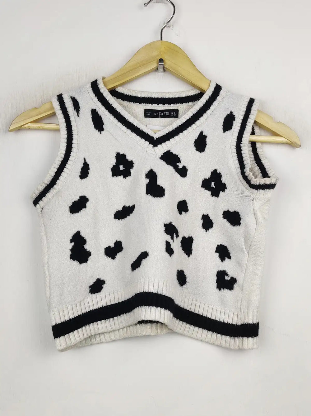 Buy online pre-used pre-loved 100% authentic & Original branded Zaful (WCT-1516) available in Pakistan. Top international brands avilable.