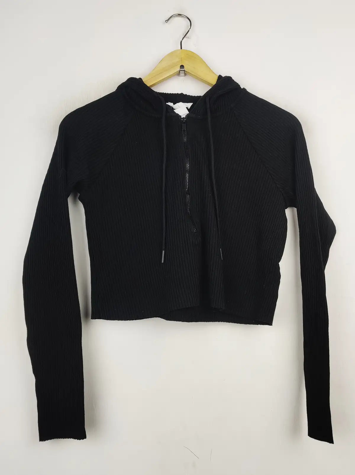 Buy online pre-used pre-loved 100% authentic & Original branded H&M (WCT-1519) available in Pakistan. Top international brands avilable.