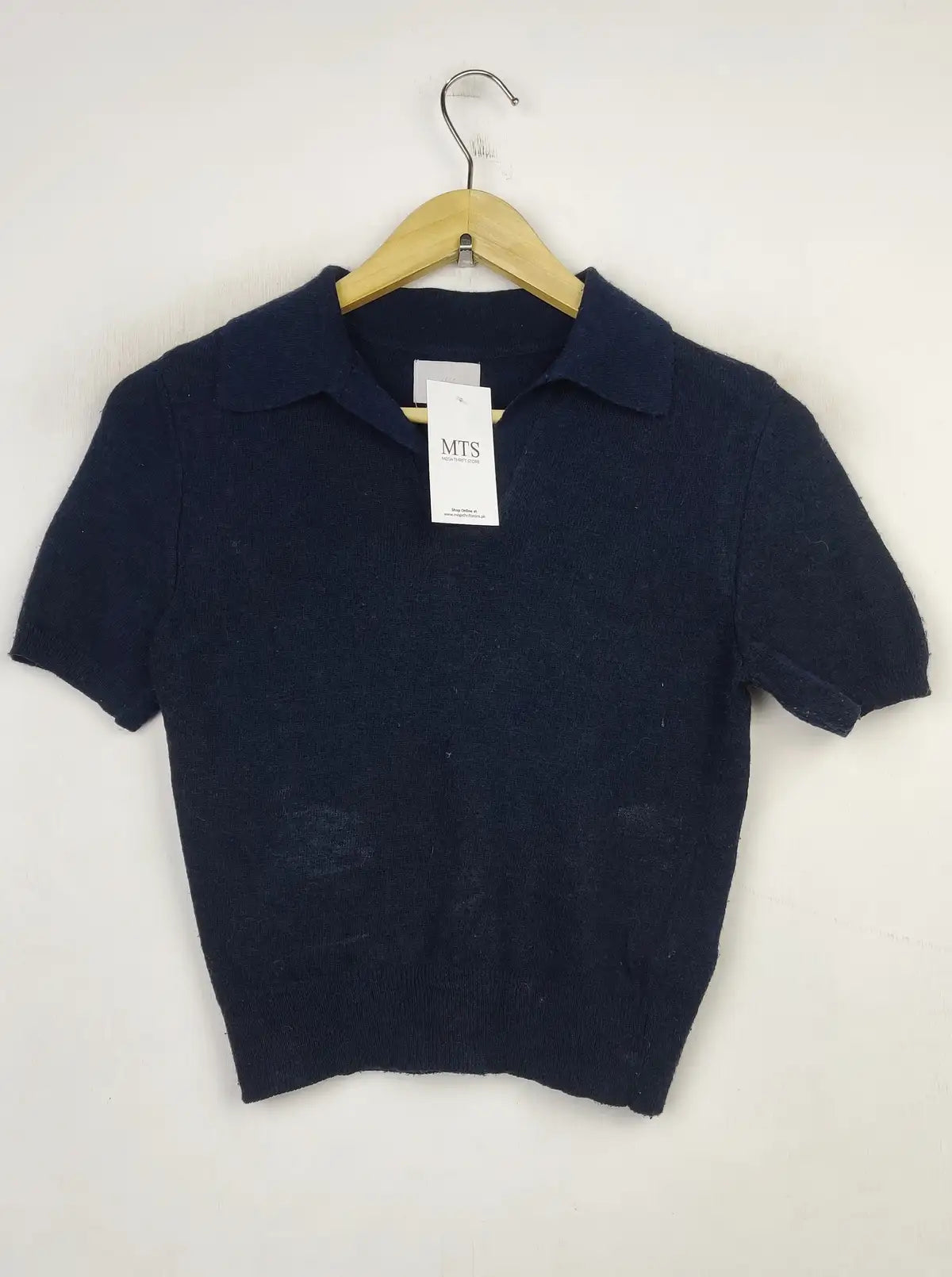 Buy online pre-used pre-loved 100% authentic & Original branded H&M (WCT-1541) available in Pakistan. Top international brands avilable.