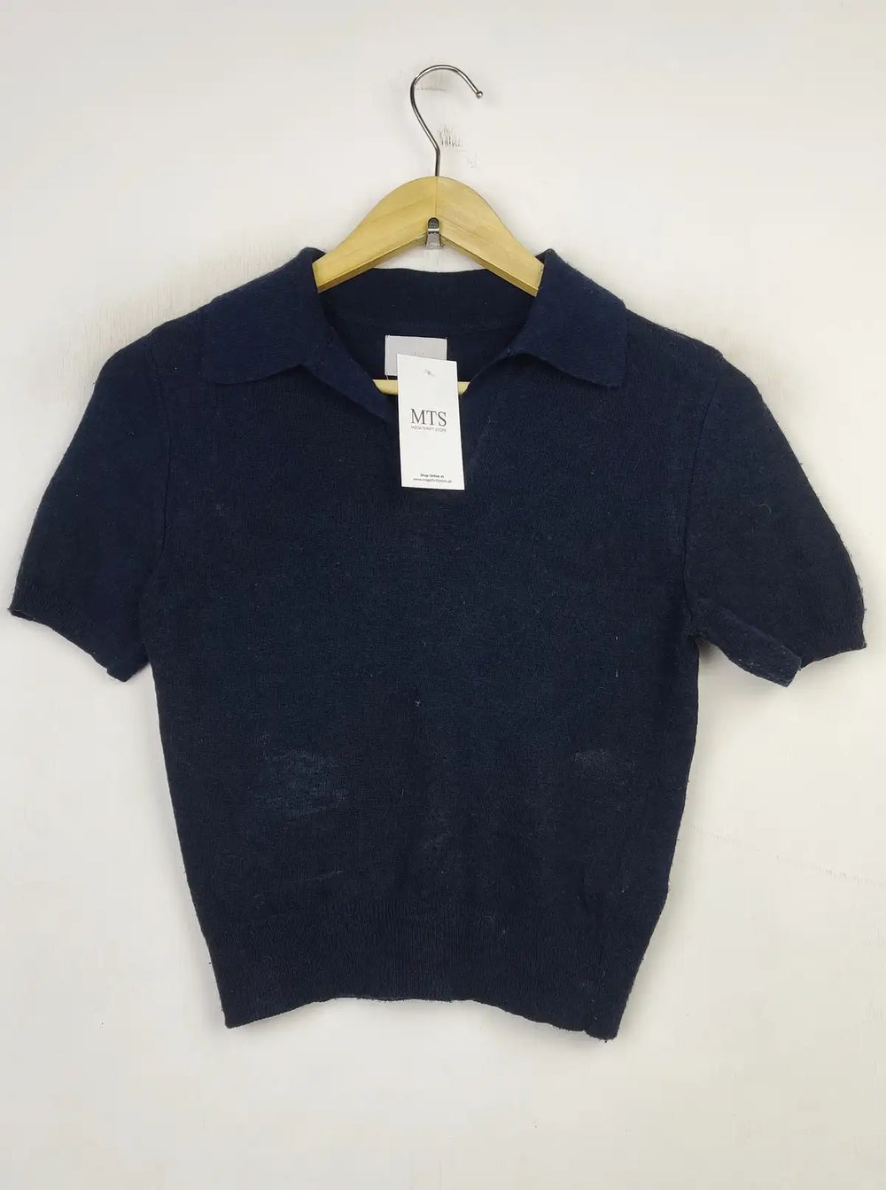 Buy online pre-used pre-loved 100% authentic & Original branded H&M (WCT-1541) available in Pakistan. Top international brands avilable.