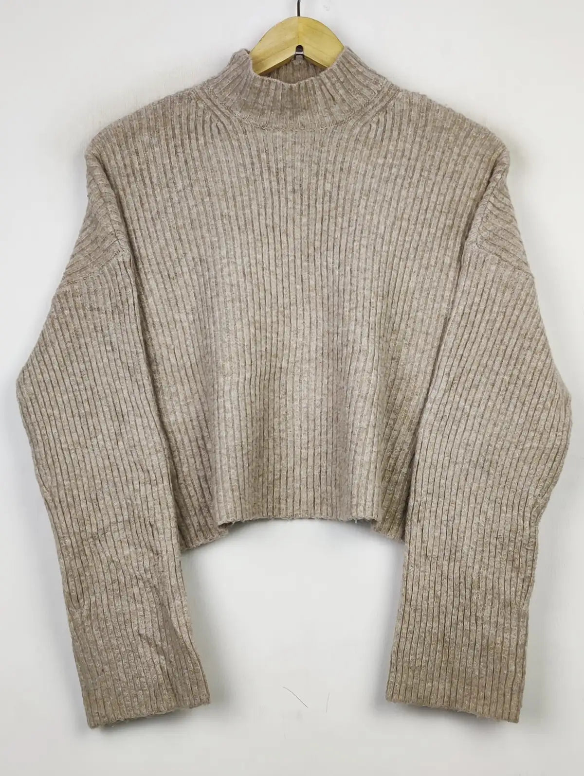 Buy online pre-used pre-loved 100% authentic & Original branded Bershka (WCT-1700) available in Pakistan. Top international brands avilable.