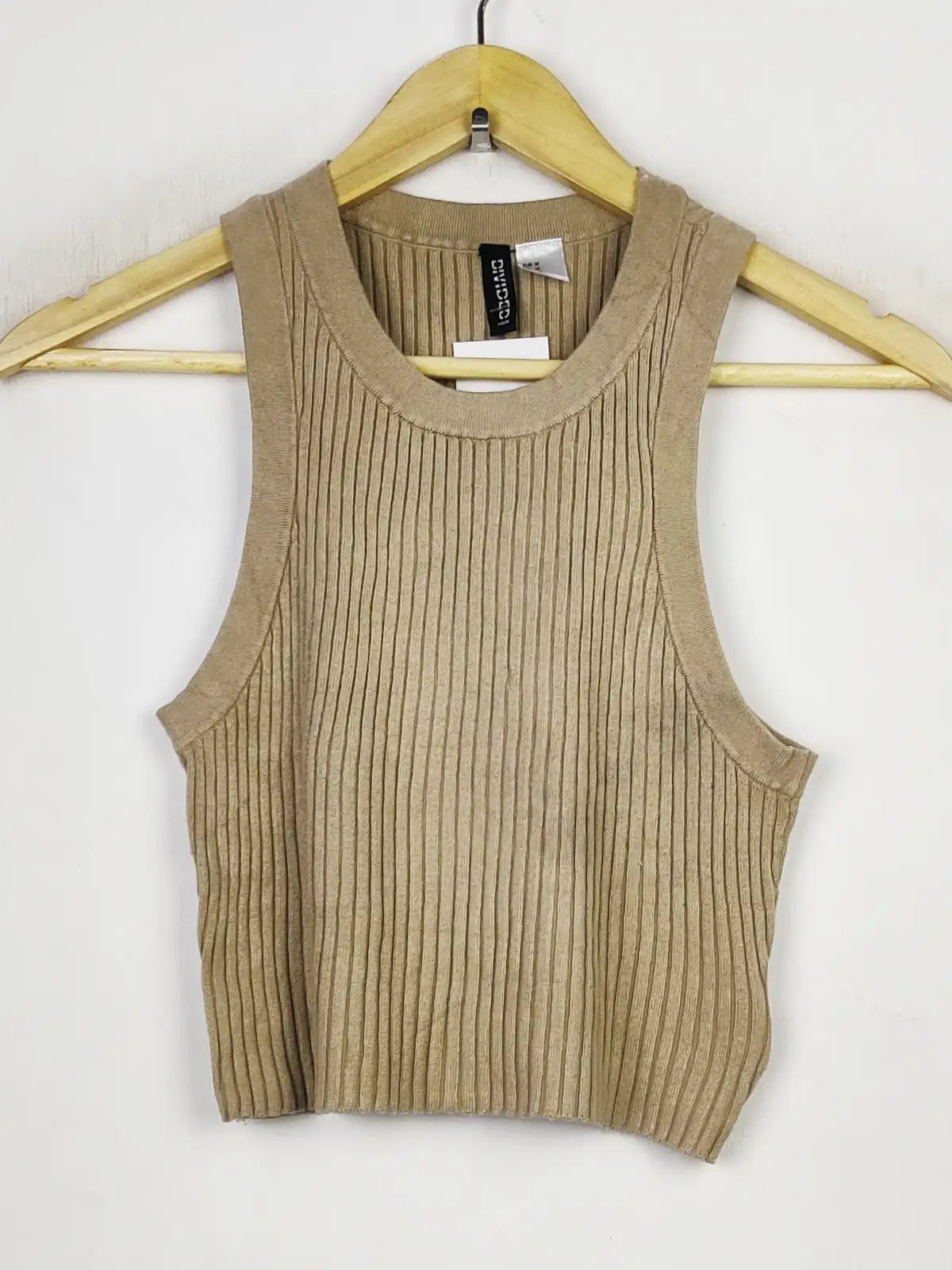 Buy online pre-used pre-loved 100% authentic & Original branded H&M (WCT-1766) available in Pakistan. Top international brands avilable.