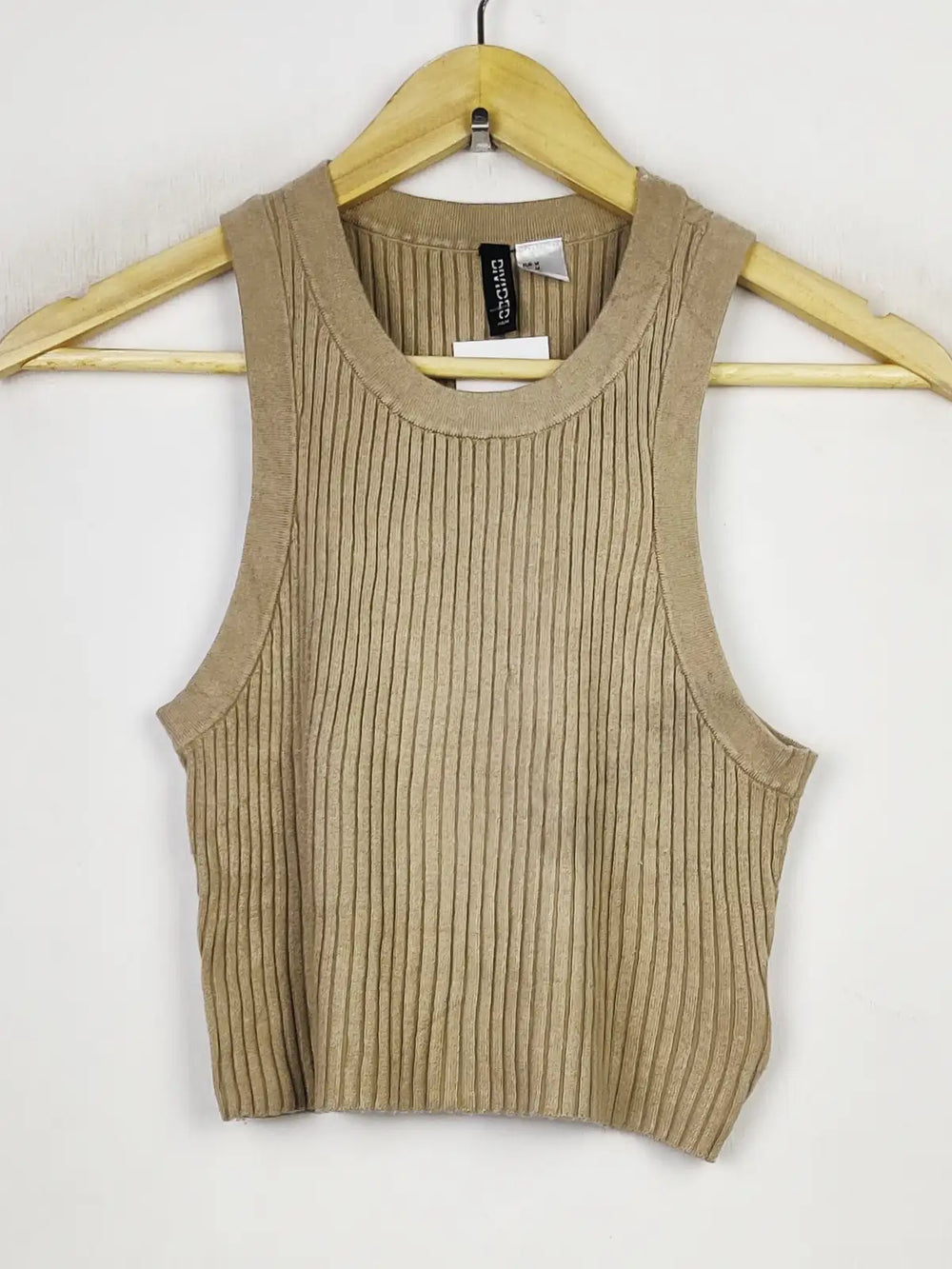 Buy online pre-used pre-loved 100% authentic & Original branded H&M (WCT-1766) available in Pakistan. Top international brands avilable.