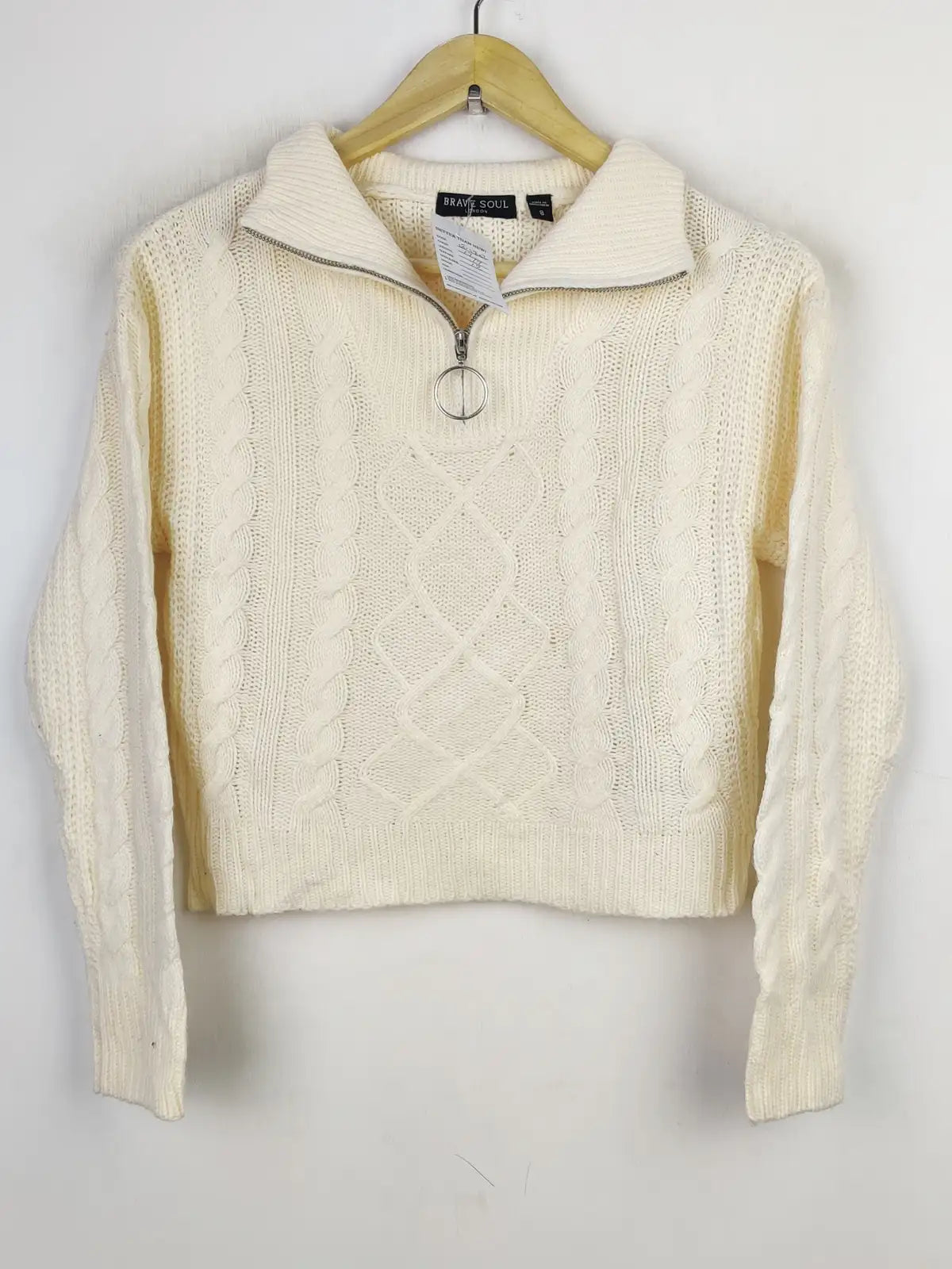 Buy online pre-used pre-loved 100% authentic & Original branded Brave Soul (WCT-1802) available in Pakistan. Top international brands avilable.