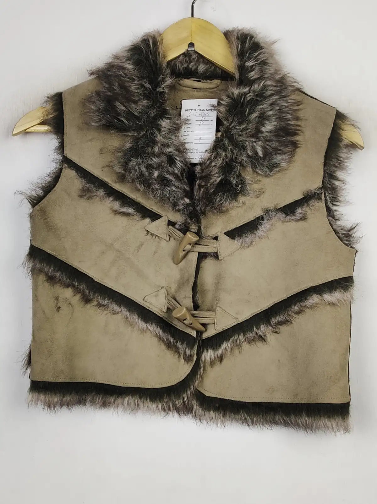 Buy online pre-used pre-loved 100% authentic & Original branded Authentic (WCT-1846) available in Pakistan. Top international brands avilable.