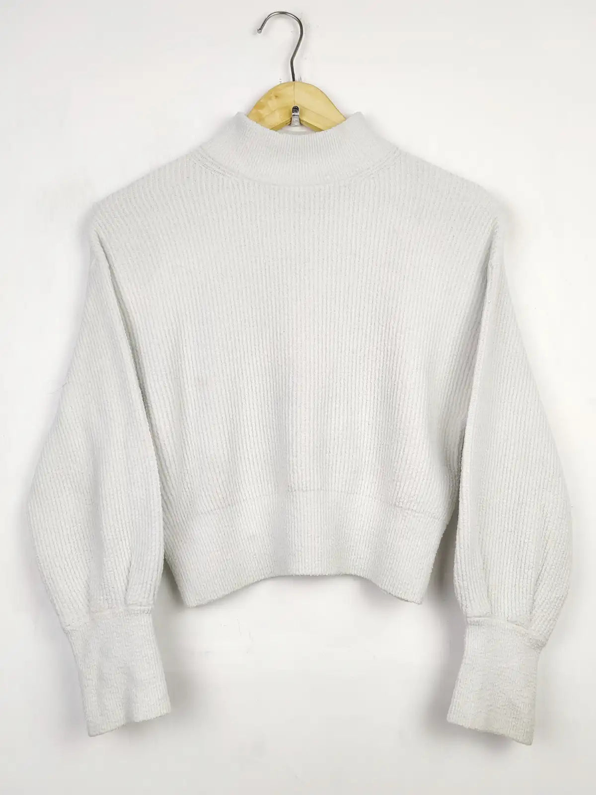 Buy online pre-used pre-loved 100% authentic & Original branded Pull&Bear (WCT-1855) available in Pakistan. Top international brands avilable.