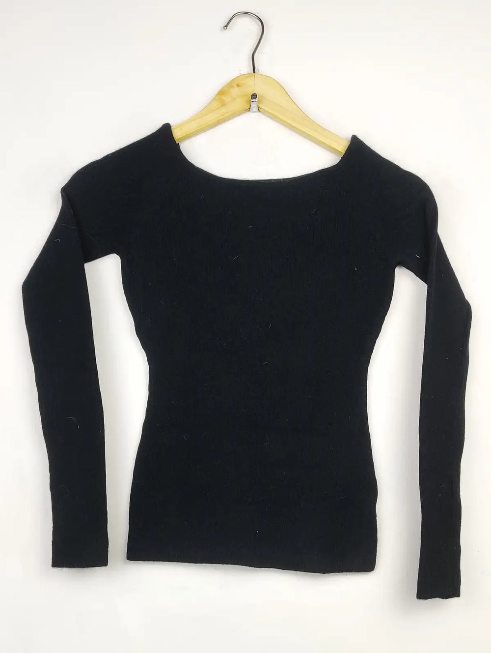 Buy online pre-used pre-loved 100% authentic & Original branded C (WCT-1869) available in Pakistan. Top international brands avilable.