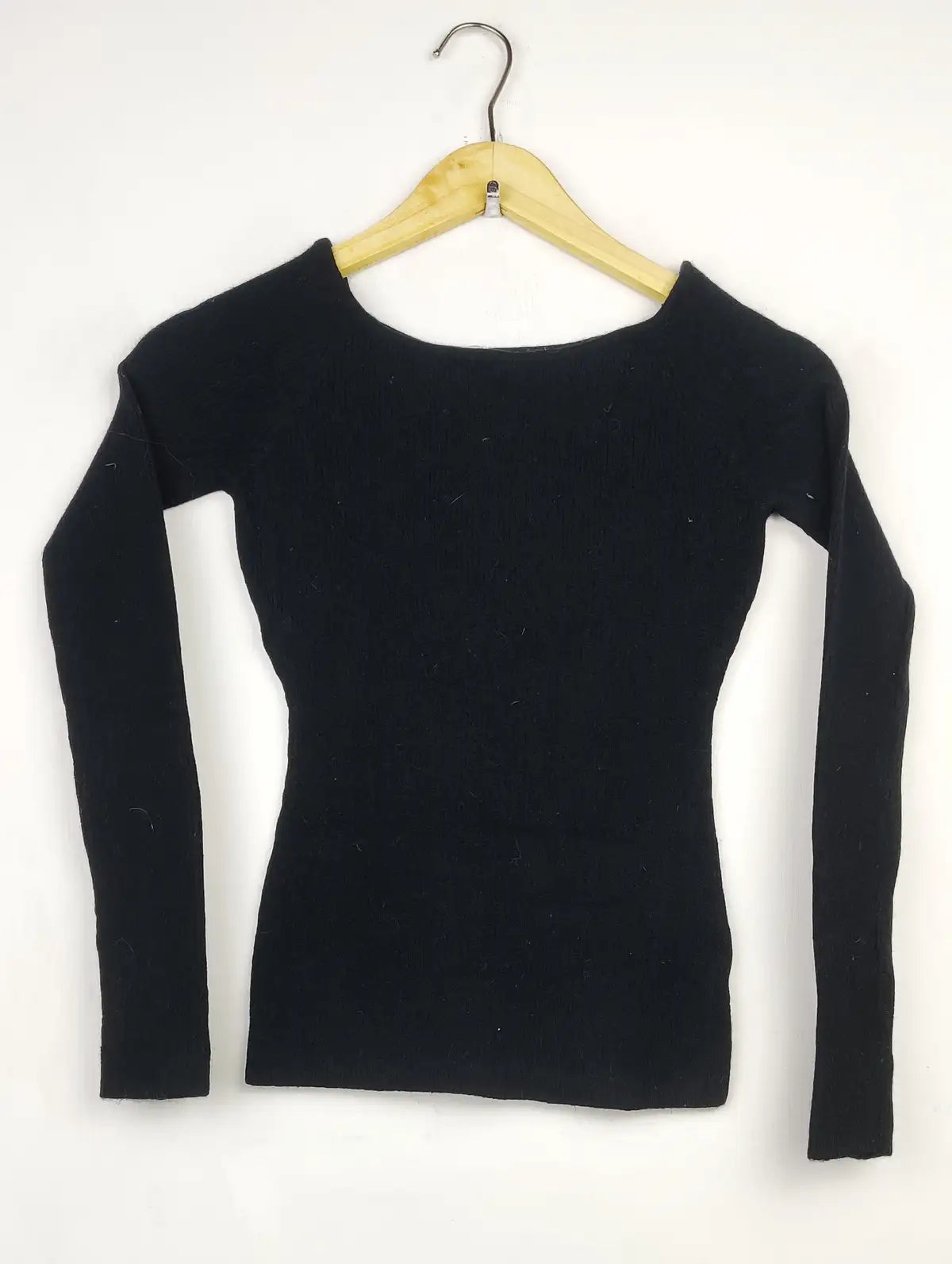 Buy online pre-used pre-loved 100% authentic & Original branded C (WCT-1869) available in Pakistan. Top international brands avilable.