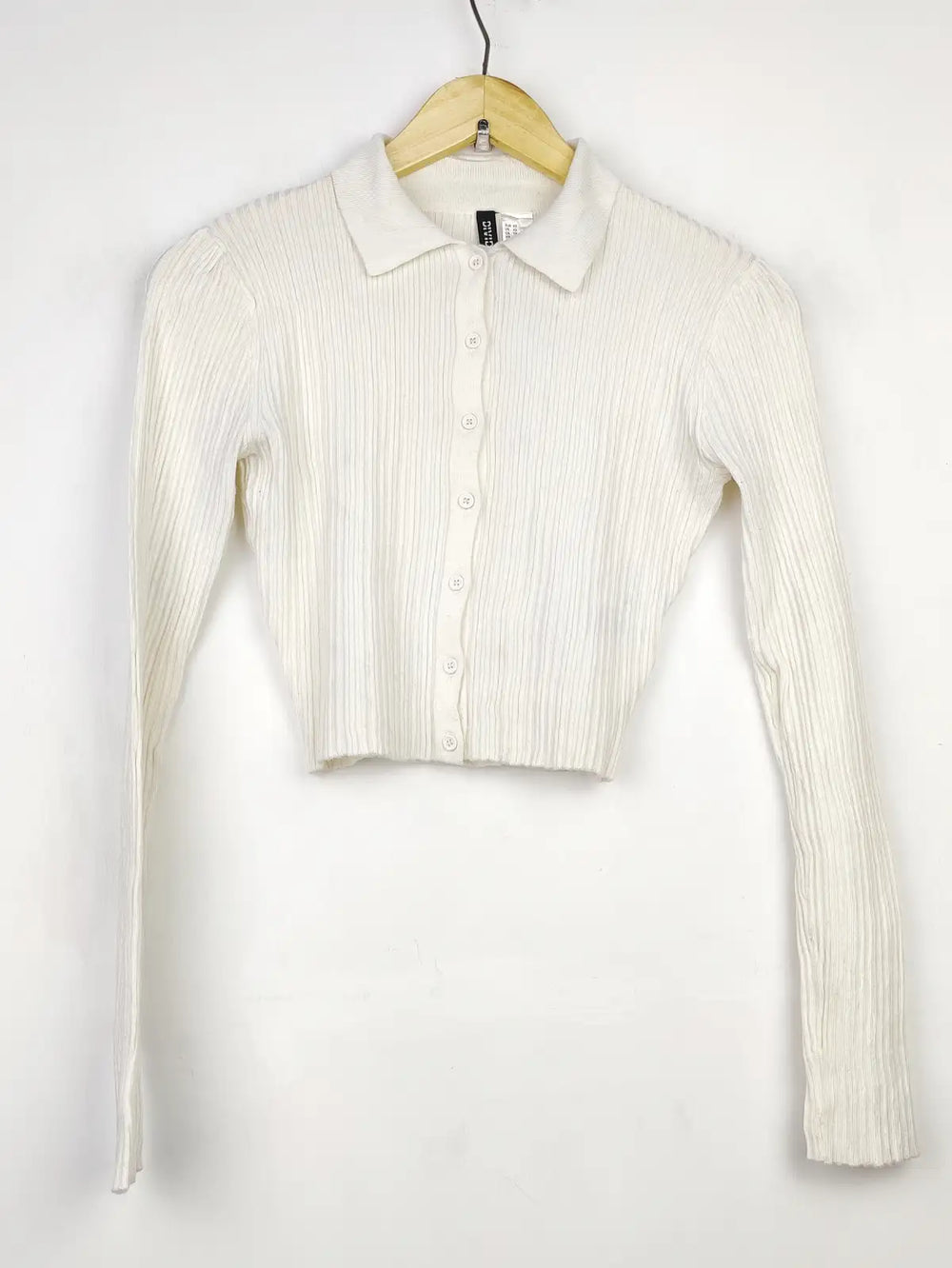 Buy online pre-used pre-loved 100% authentic & Original branded H&M (WCT-1870) available in Pakistan. Top international brands avilable.