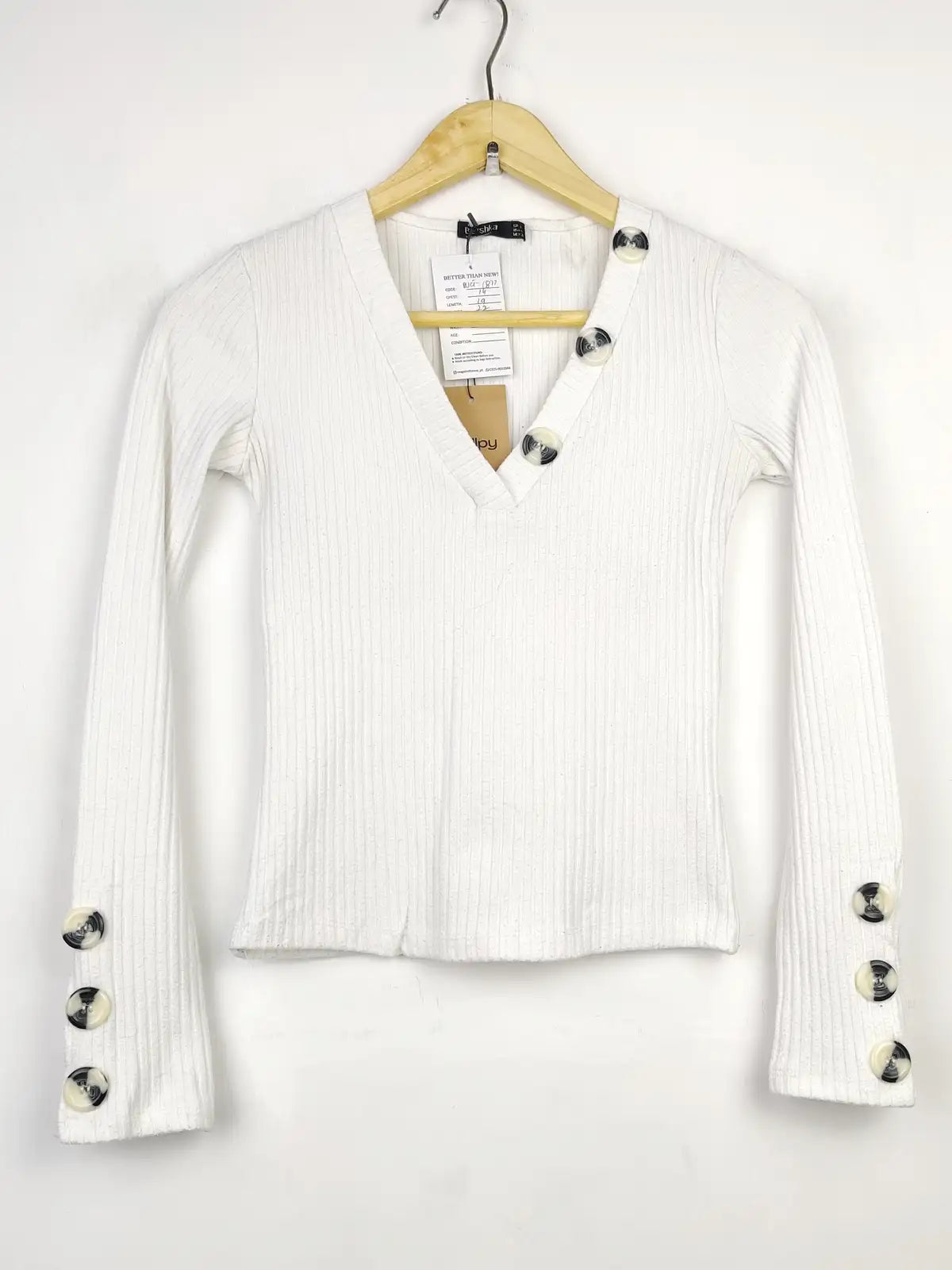 Buy online pre-used pre-loved 100% authentic & Original branded Bershka (WCT-1877) available in Pakistan. Top international brands avilable.