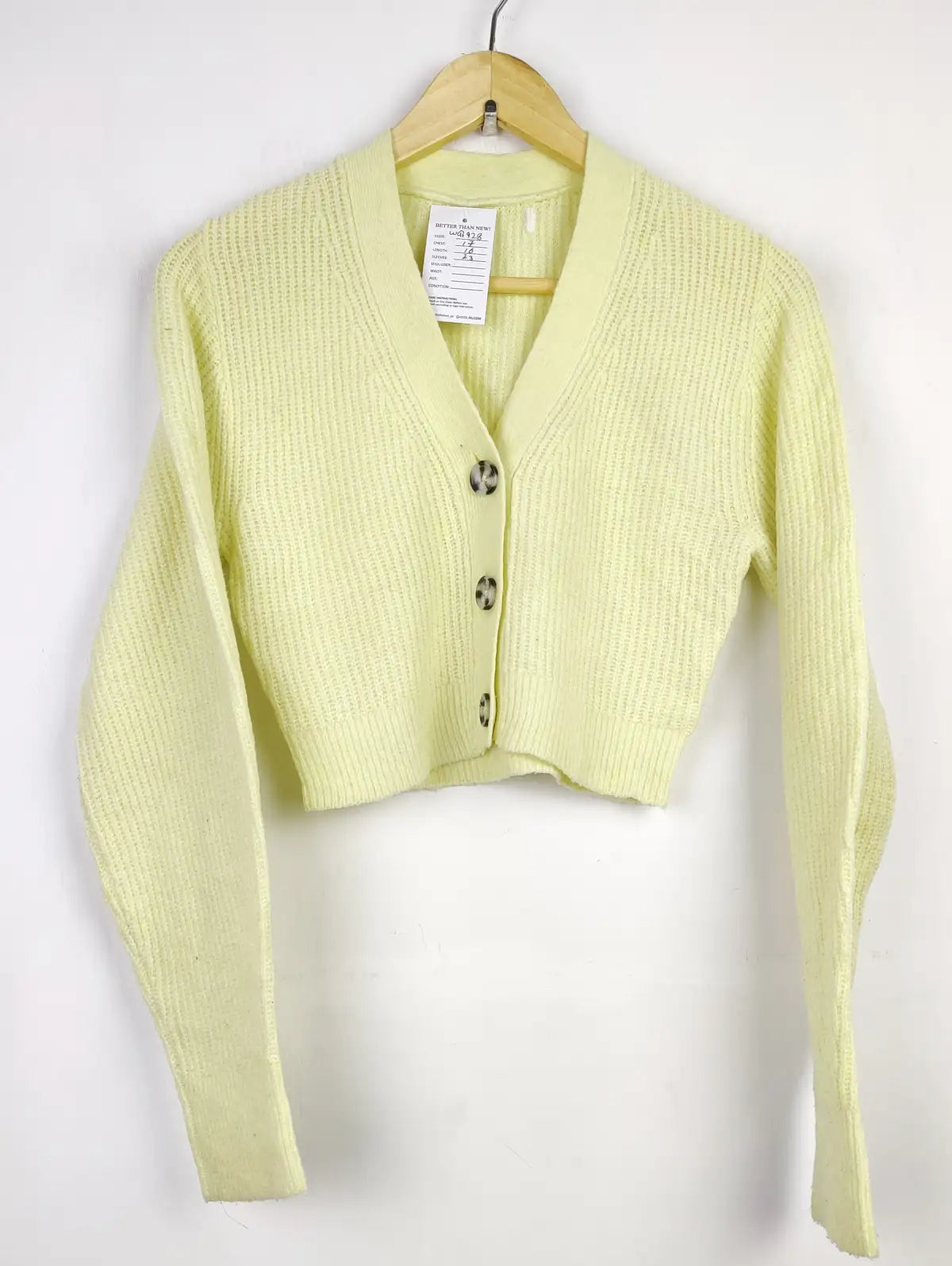 Buy online pre-used pre-loved 100% authentic & Original branded Unknown Brand (WCT-1928) available in Pakistan. Top international brands avilable.